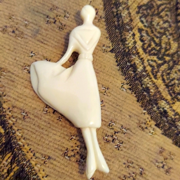 Art Deco 1940's Lady Brooch